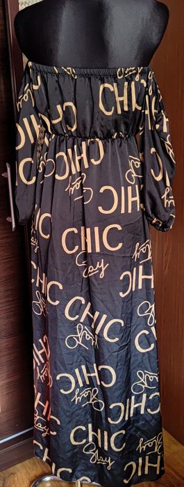 Sukienka maxi hiszpanka Czarna napisy ,rozcięcie na nodze