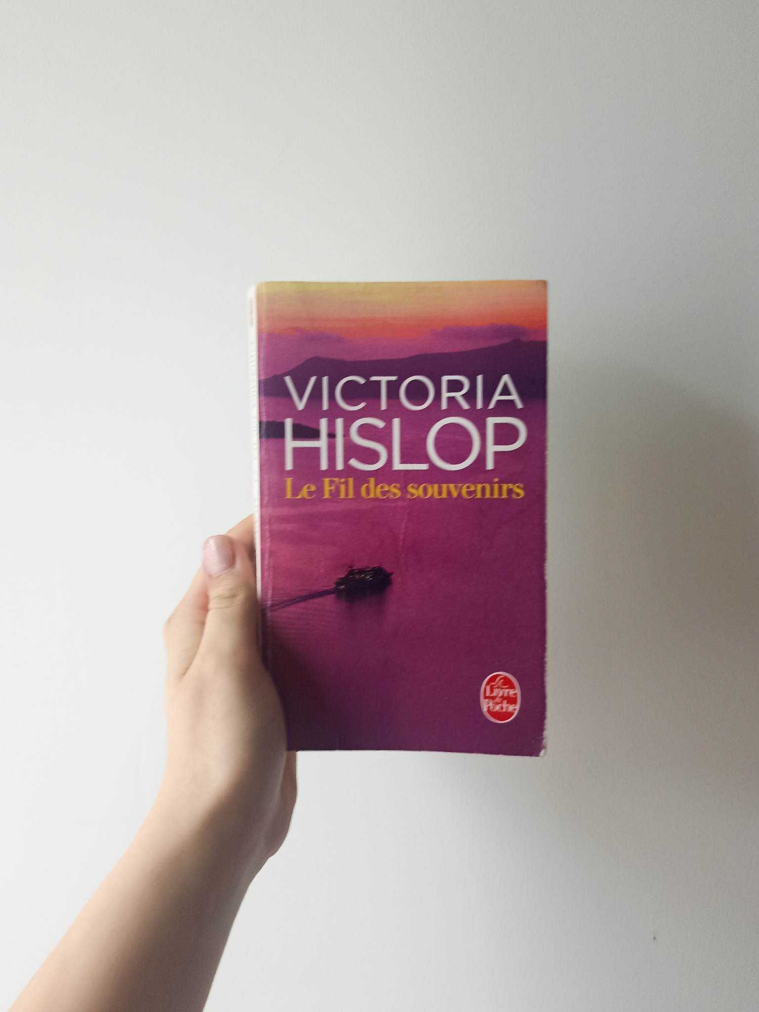 Książka po francusku Le Fil des souvenirs Victoria Hislop