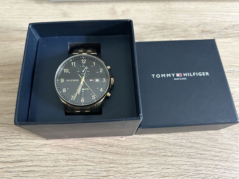 Zegarek złoty Tommy Hilfiger West - jak nowy
