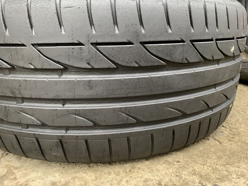 Пара шин Bridgestone 235/40 R19