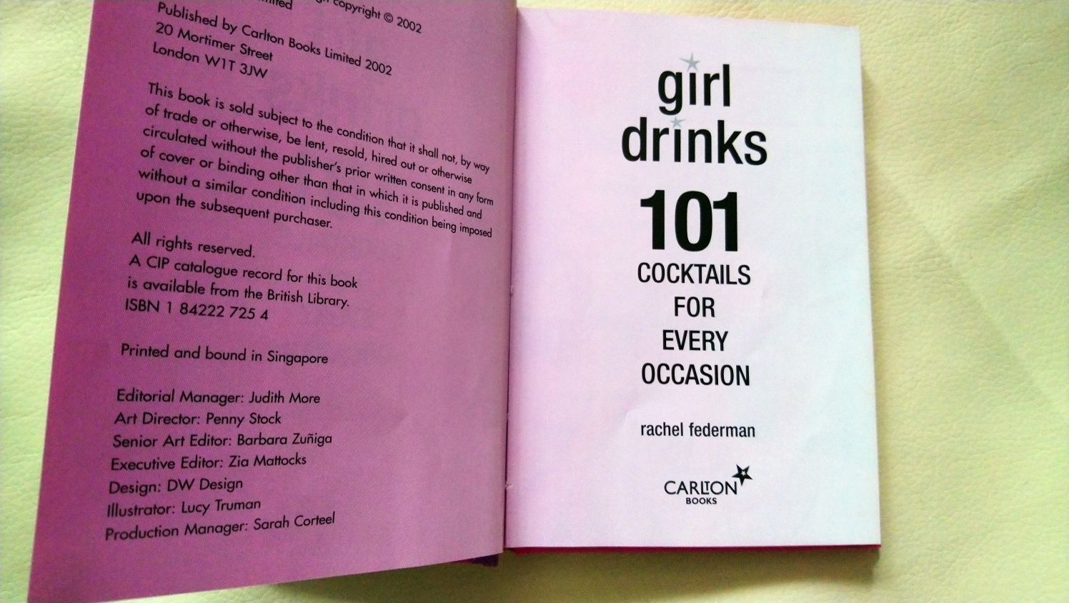 Книга Girl drinks на англійській мові