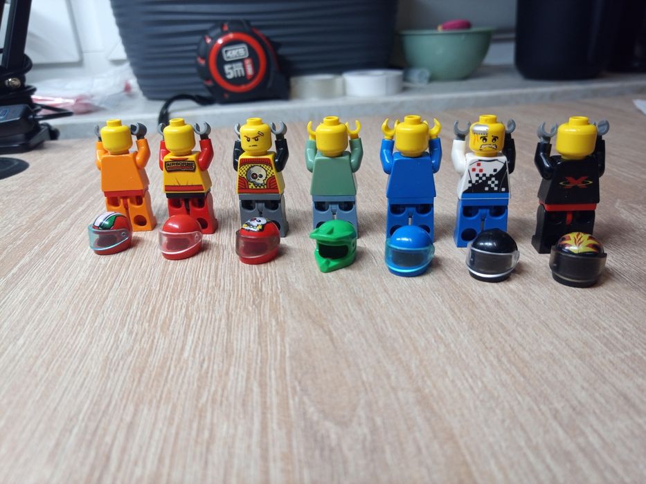 LEGO minifigurki Kierowcy Rajdowcy Kaskaderzy mix