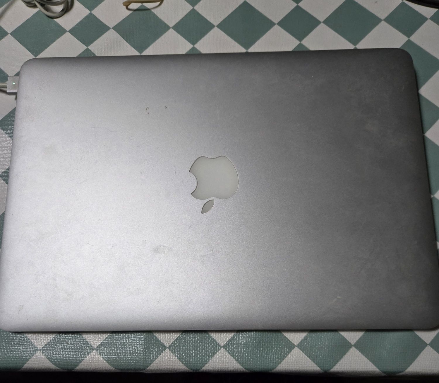 Macbook air 13" 6,2