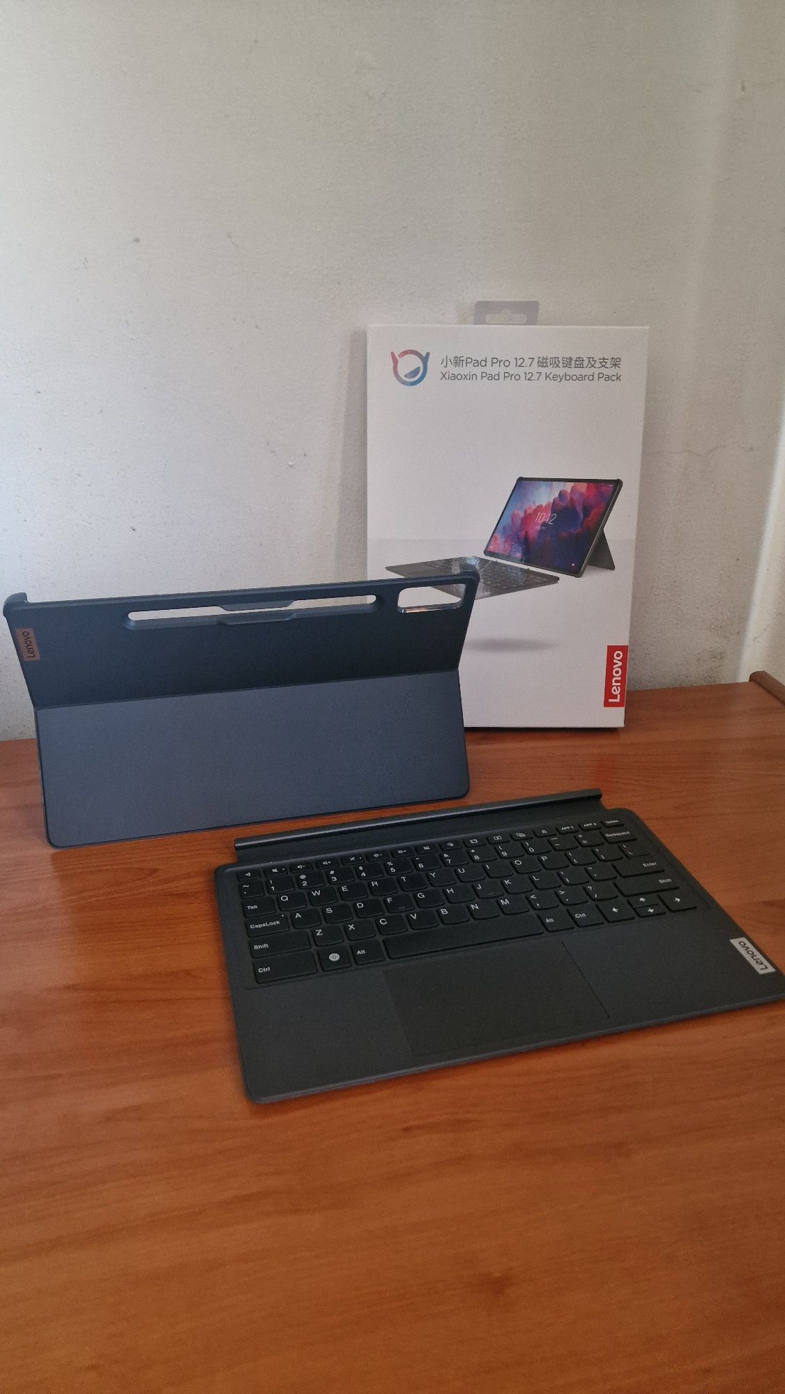 CAPA TECLADO Lenovo P12 12,7"