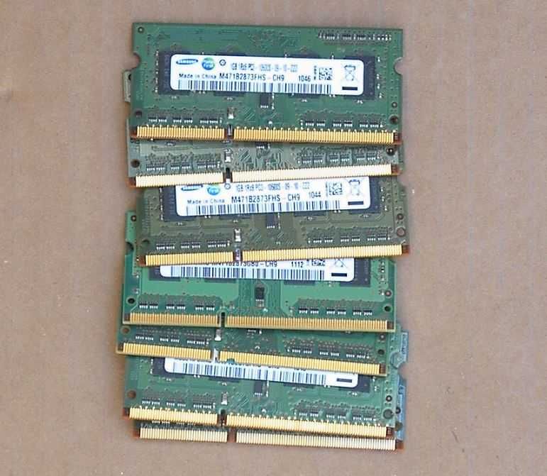 Placas de RAM 4Gb e 1Gb  para portátil