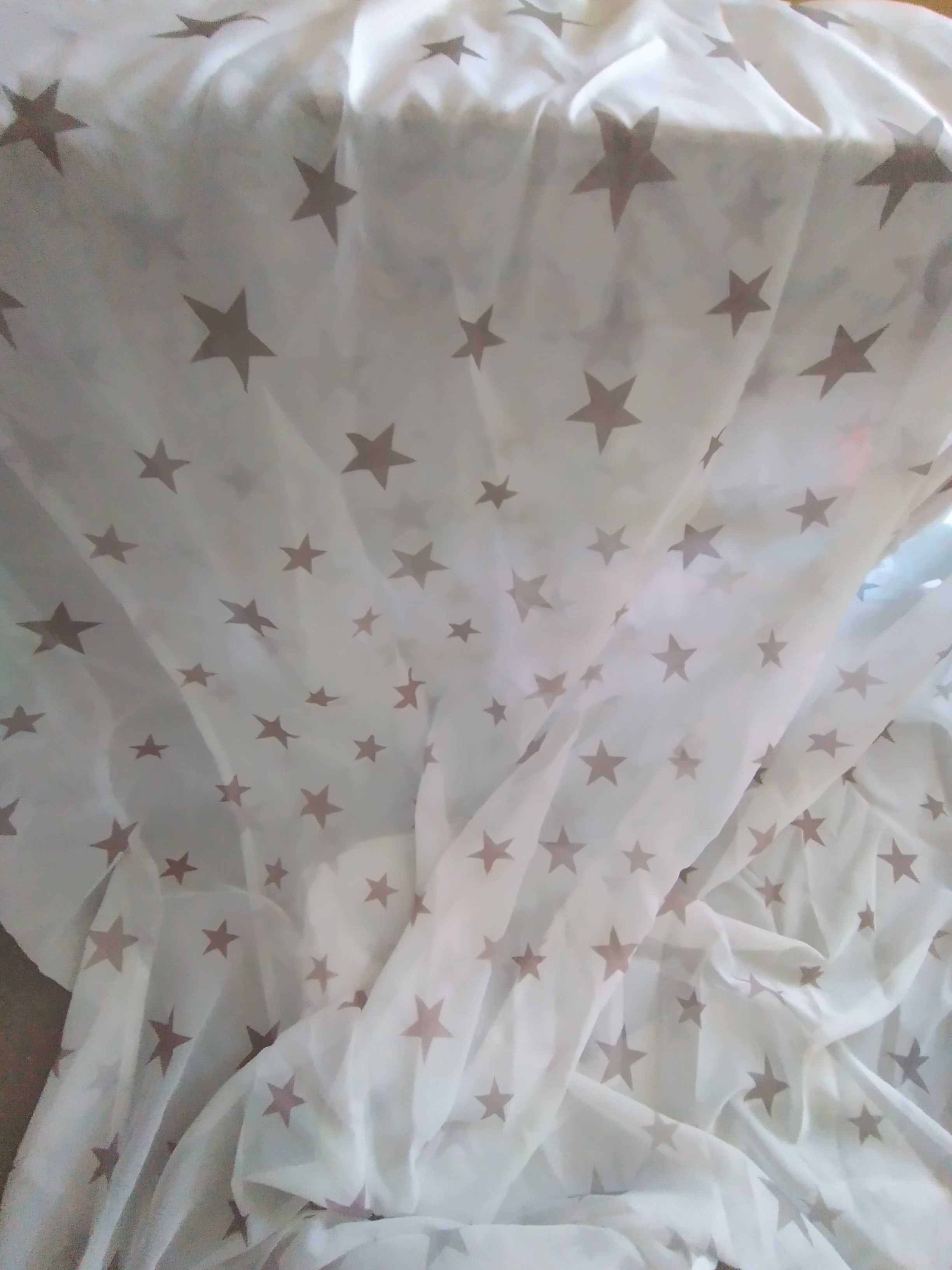 Cortinados com estrelas