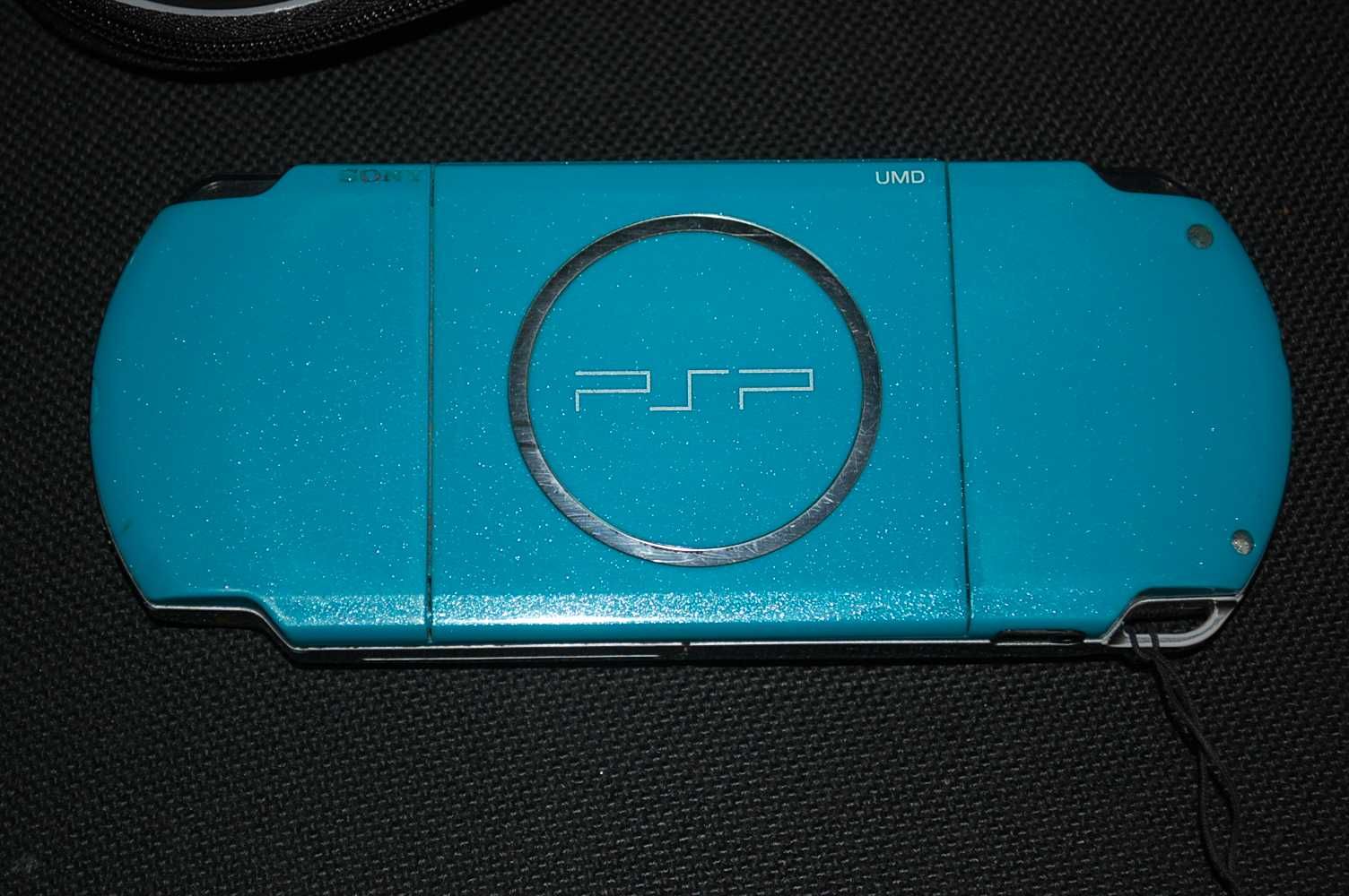 Konsola PSP 3004 Blue  + Zestaw gier Etui Ładowarka Karta