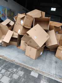 Kartony przeprowadzka pakowanie paczek przesyłek
