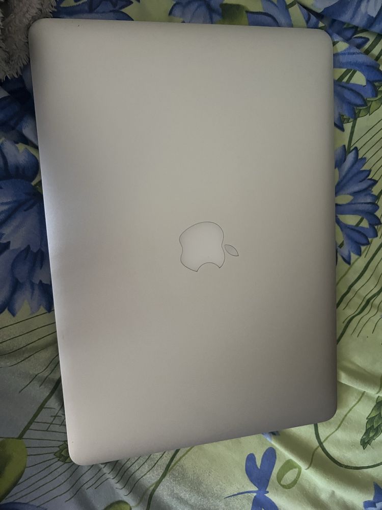 Продам ноутбук Apple MacBook