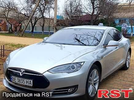 Tesla ModelS 85d (пневма)