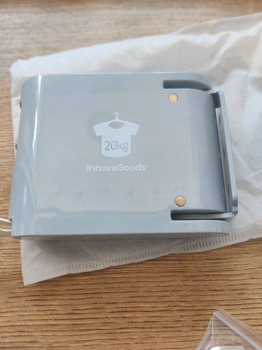 Estendal retrátil (4 metros - 20kg) InnovaGoods