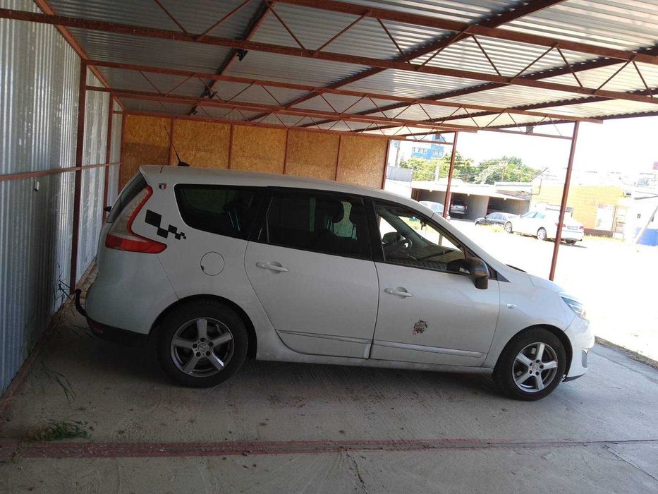 Стоянка крытая на пос.Котовского ул.Бочарова.