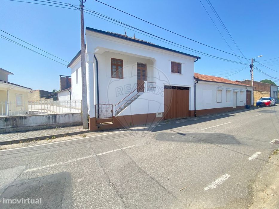 Moradia T5 para venda