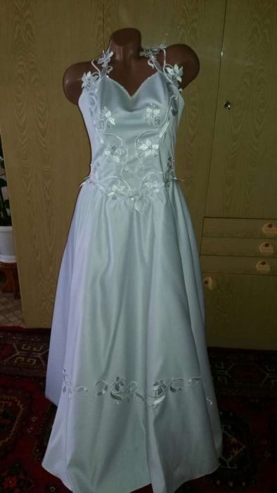 Продам свадебное платье 44-48р.