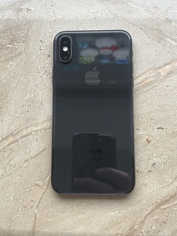 Iphone XS 64 gb 79% baterii