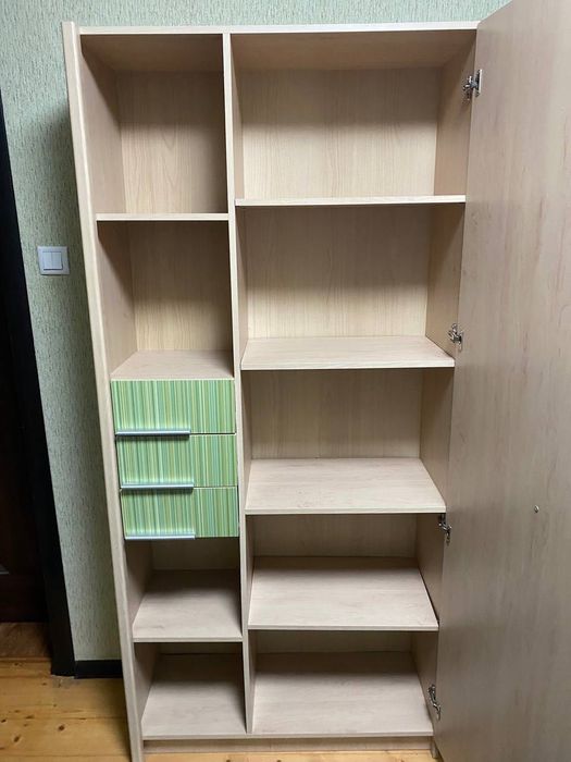 Комплект меблів для підлітків