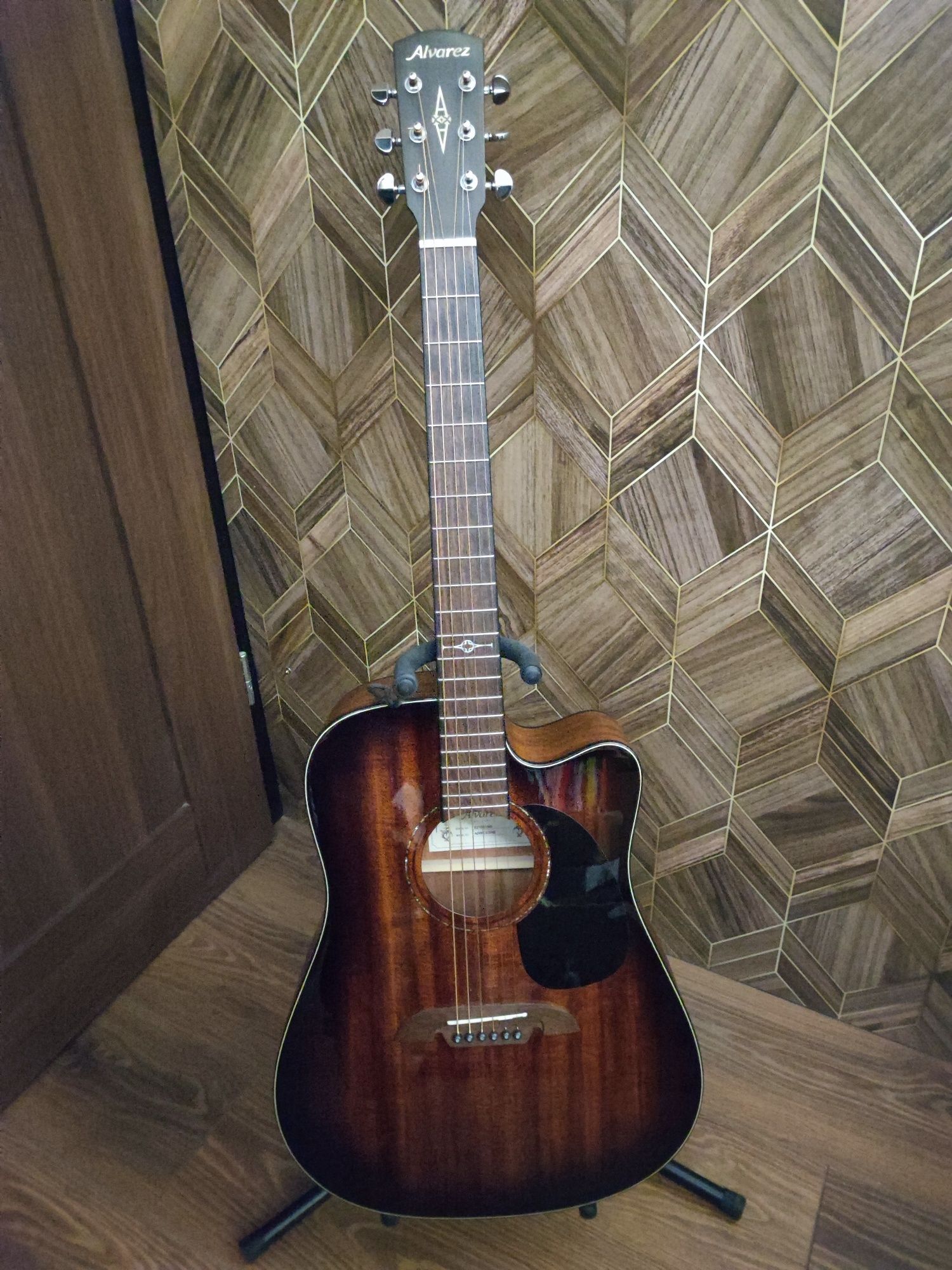 Gitara elektro-akustyczna ALVAREZ  AD66CE SHB + pokrowiec GEWA PREMIUM