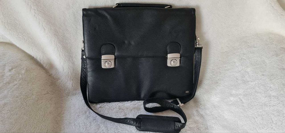 Шкіряний чоловічий портфель.