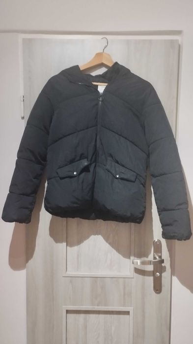 Czarna kurtka zimowa dziewczęca roz.158