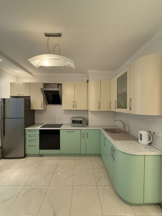 Данкевича 8 Троещина 97м продаж 3 к