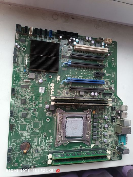 Материнська плата LGA s2011