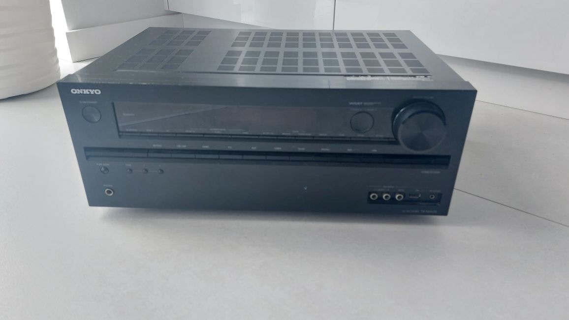 Amplituner Onkyo TX-NR626