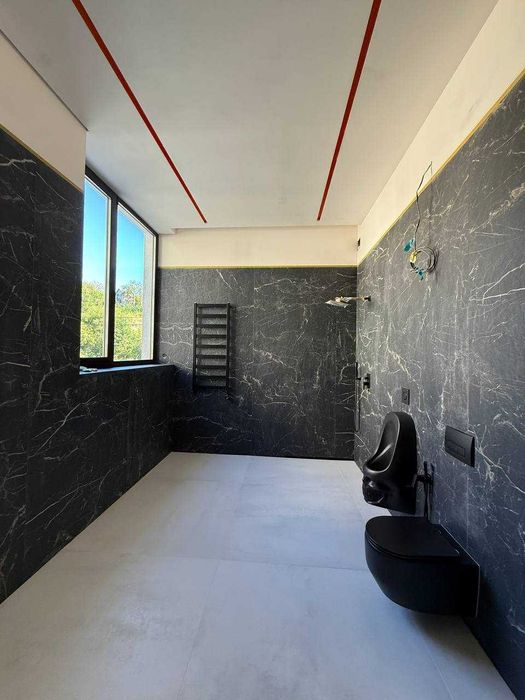 Продаж розкішного  будинку в Брюховичах з завершеним ремонтом