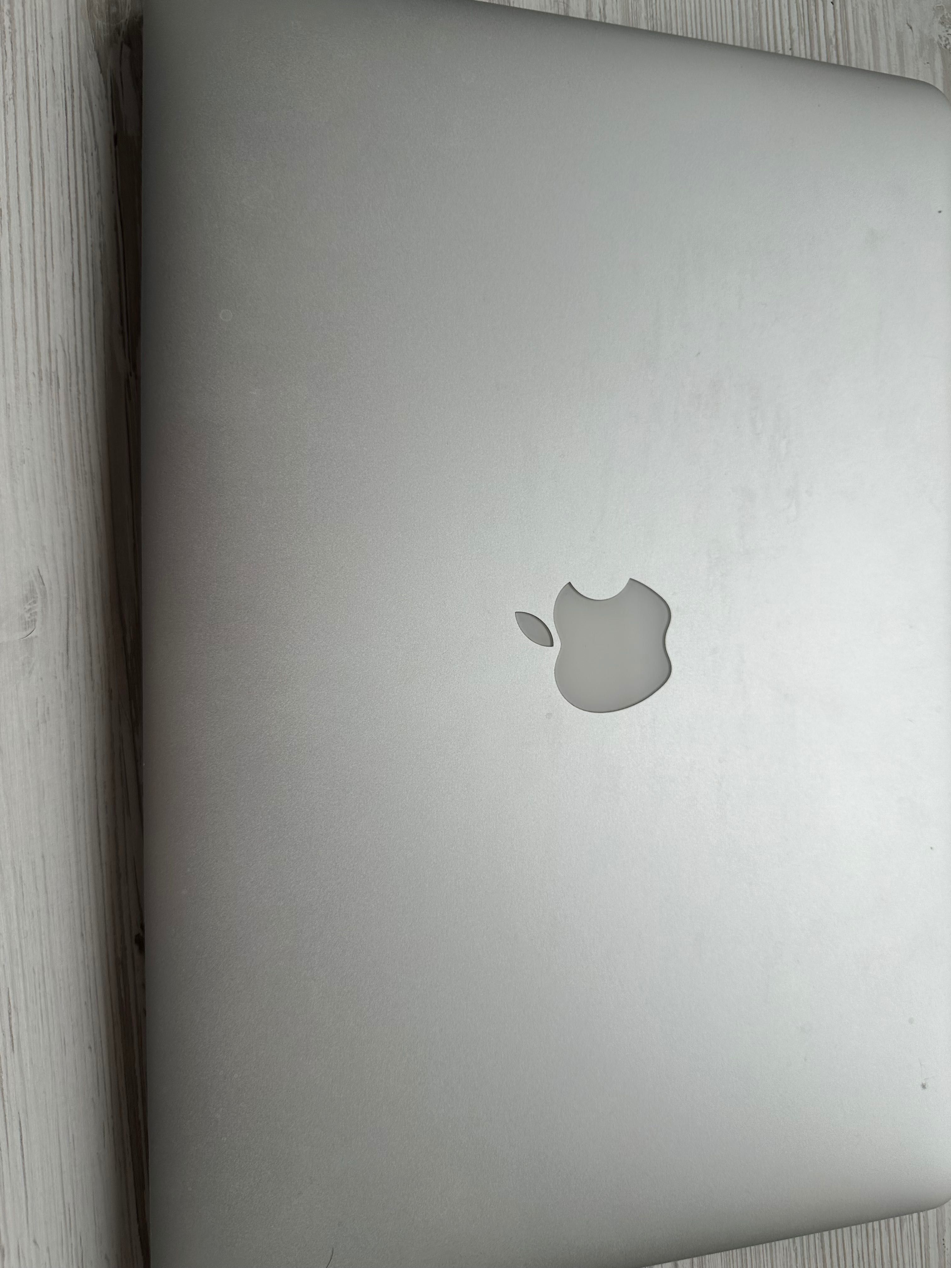 Продам macbook pro 15 2015