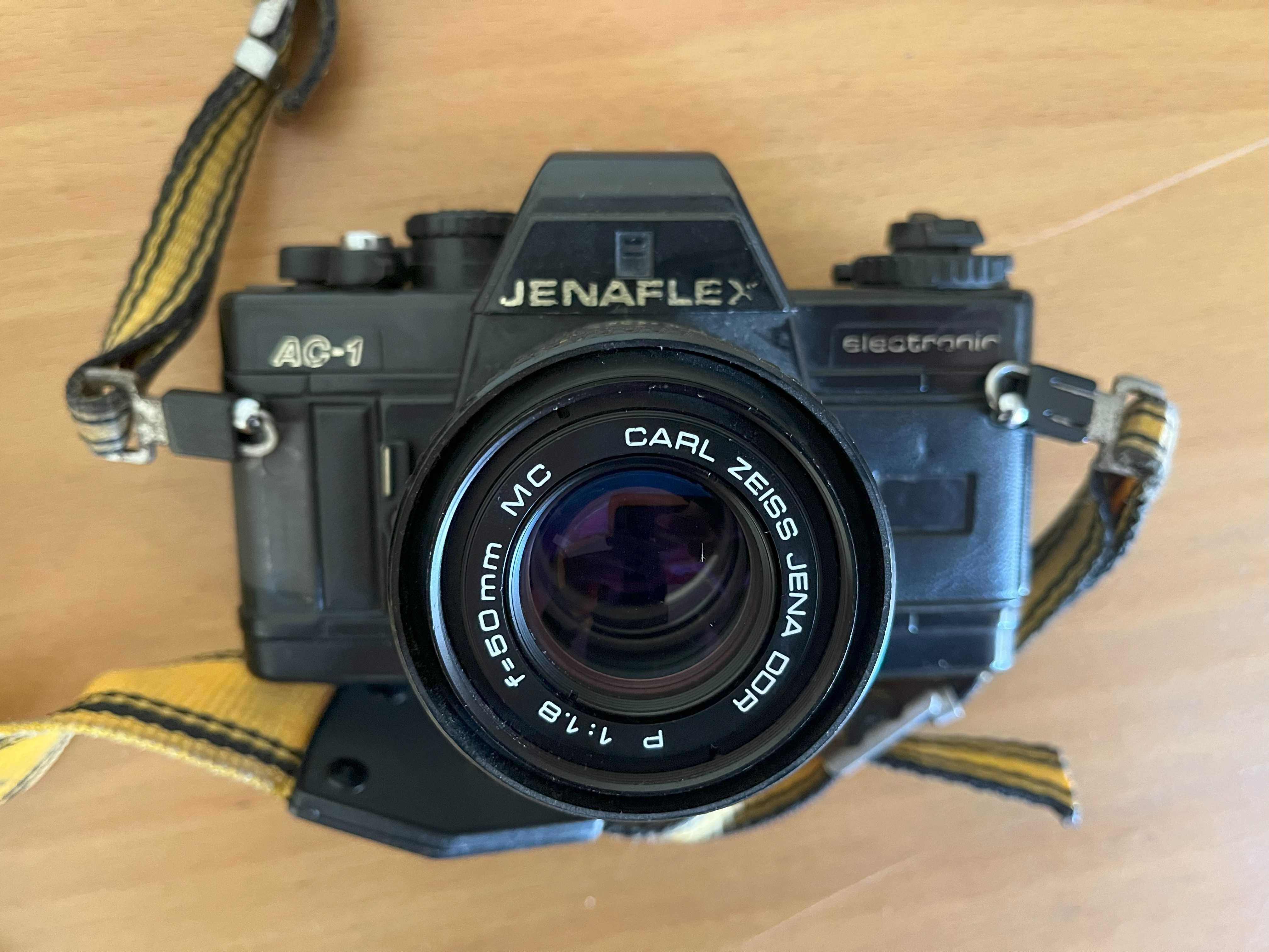 Jenaflex AC-1 (Carl Zeiss Jena) + 2 lentes + flash