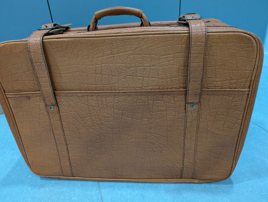 Валіза з натуральної шкіри, 80-ті роки