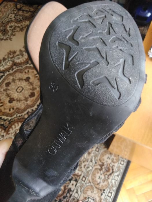 Szpilki bardzo dobry stan