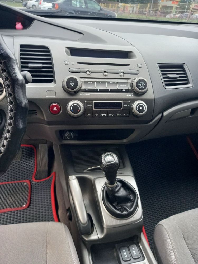 Honda civic 4d хорошее состояние