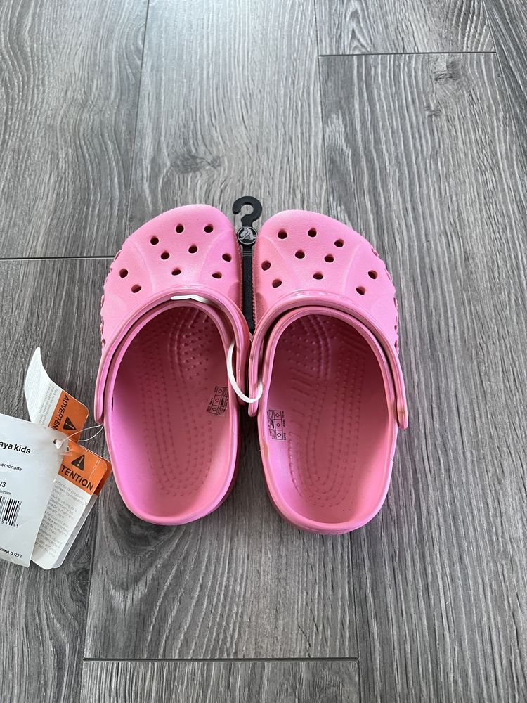 Nowe klapki Crocs 32