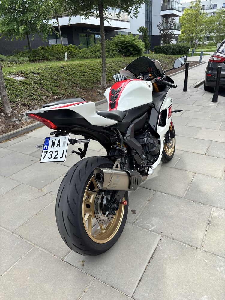 Yamaha R7 akrapovic, quickshifter + dodatki