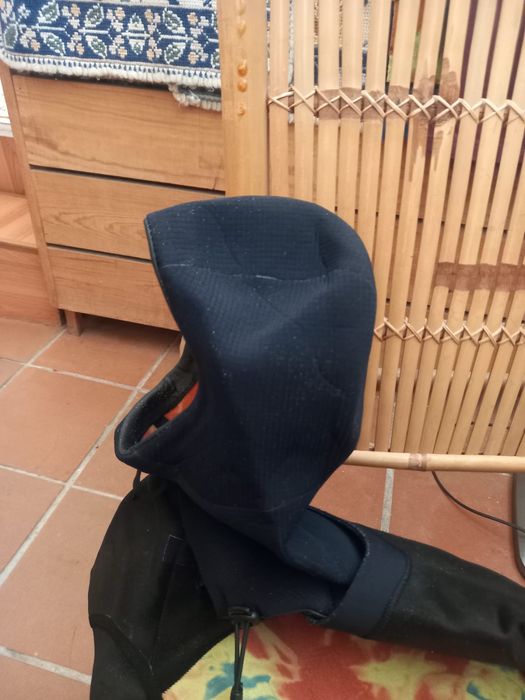 Fato de mergulho feminino