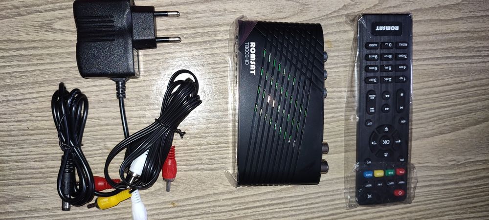 Тюнер Т2 Romsat T 8005 HD