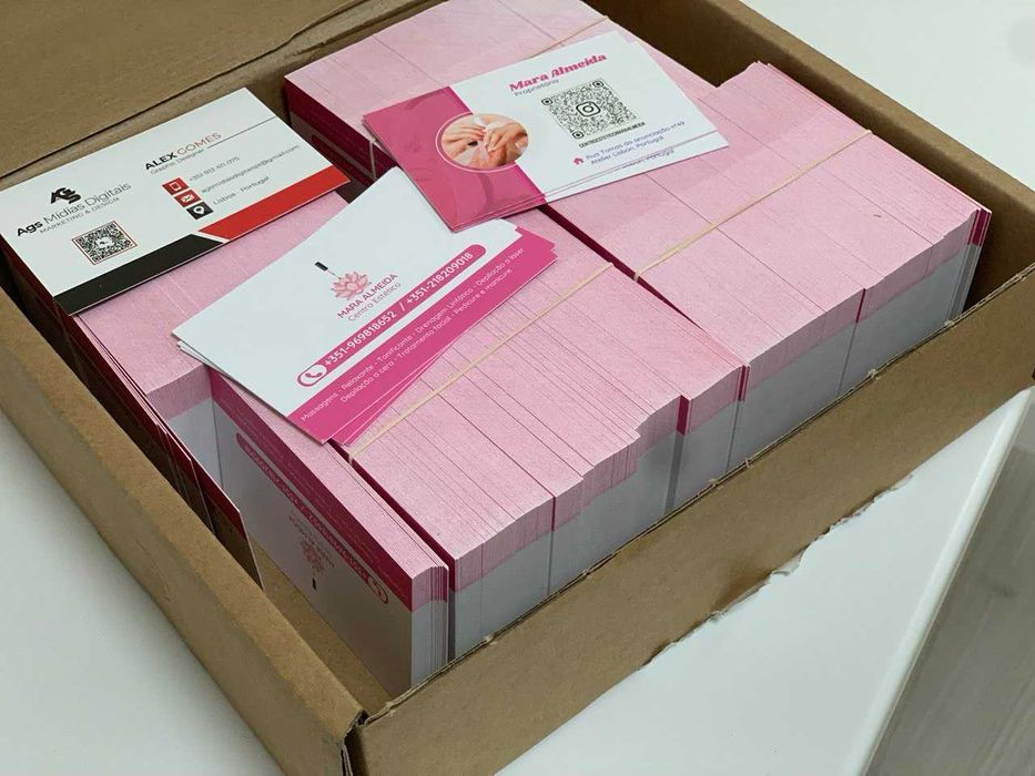 Destaque sua Marca com Cartões de Visita Profissionais e Únicos!