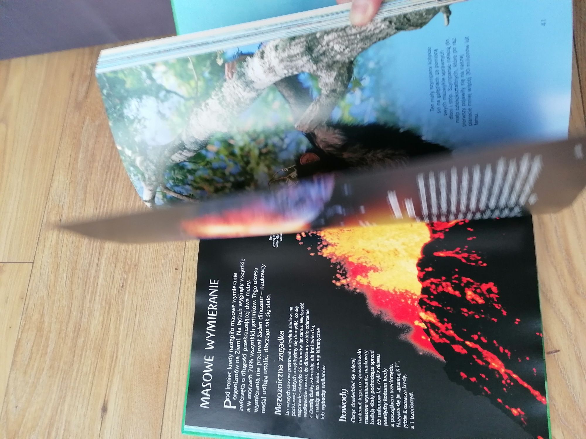 Ilustrowany Atlas Świata Dinozaurów