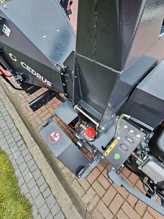 Rozdrabniacz Cedrus D16 z homologacją 900cm3, 160mm,730kg