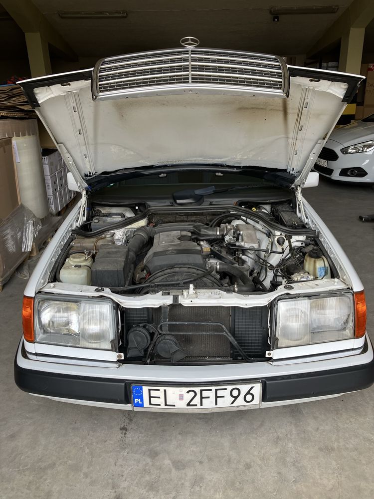 Mercedes S124 / W124 kombi 1993 rok benzyna automat 136 koni
