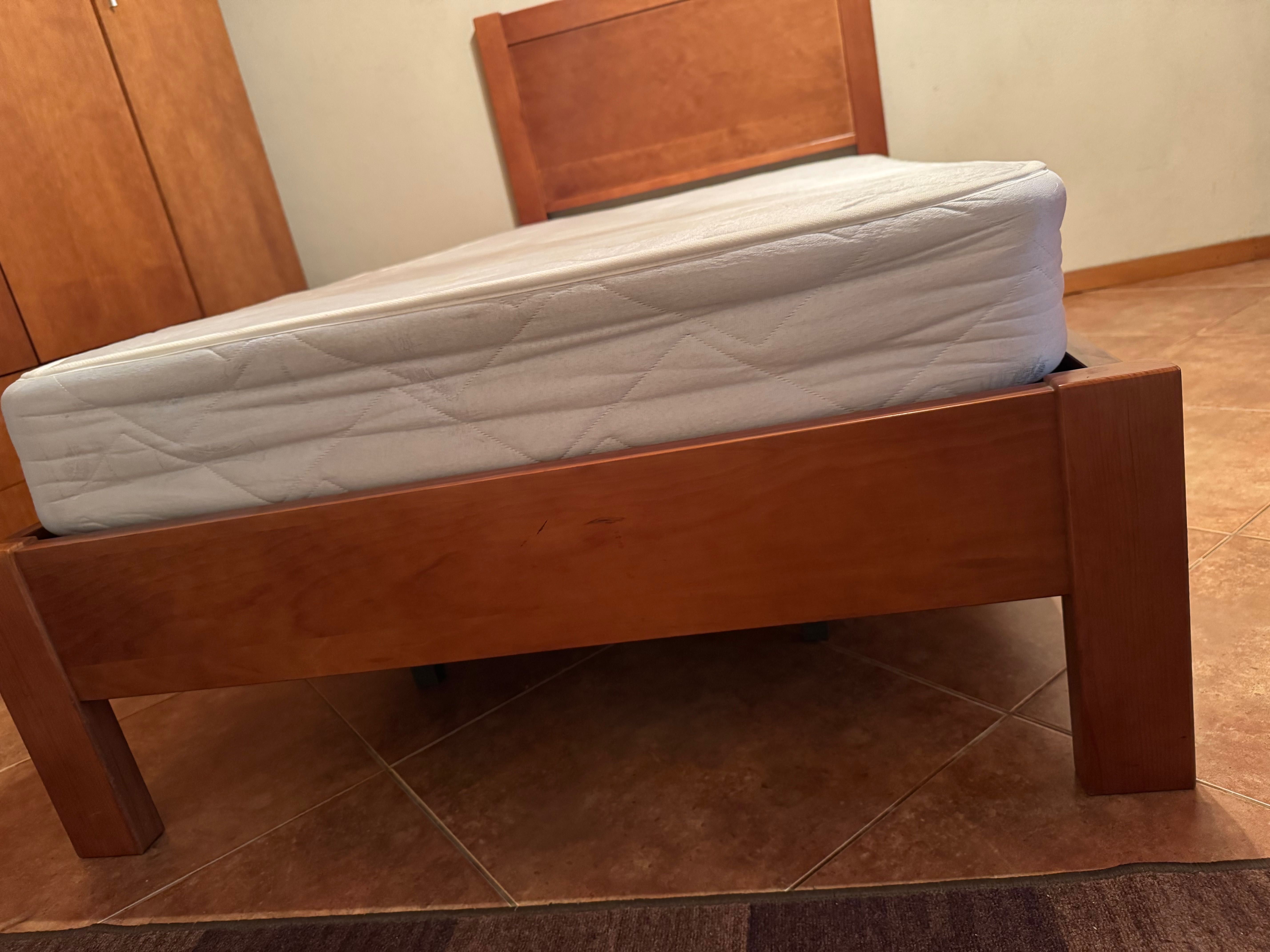 Cama de solteiro + colchão