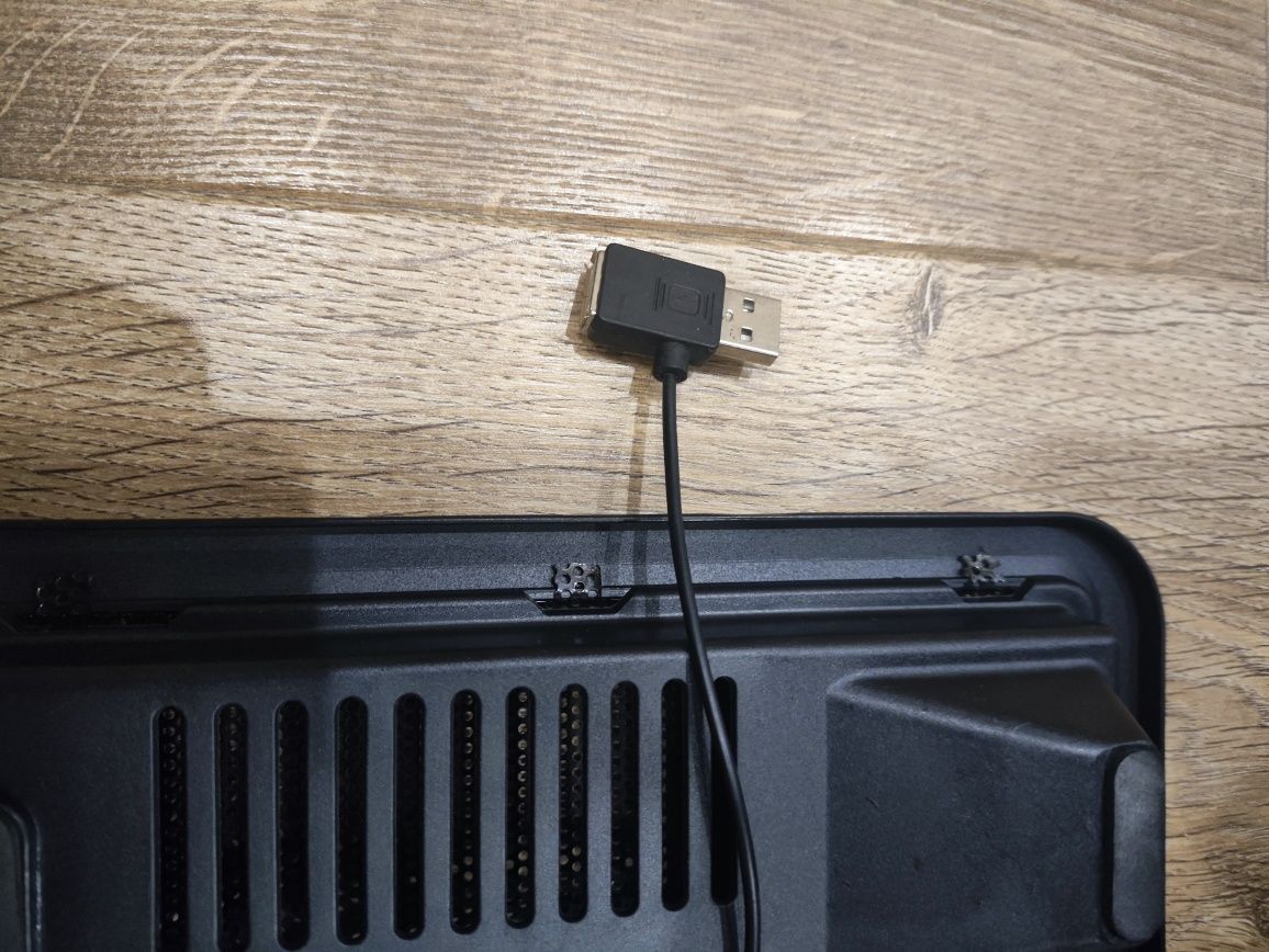 Podstawka chłodząca pod laptopa  15-19" USB wiatrak wentylator Led