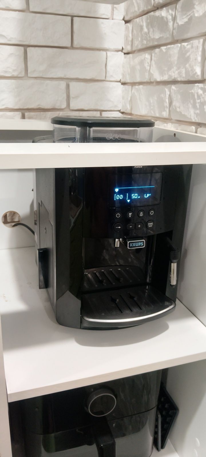Кофемашина Krups Quattro force. В идеальном состоянии.