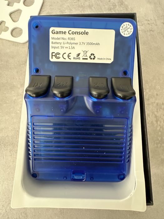 consola de jogos portátil retro, o R36S