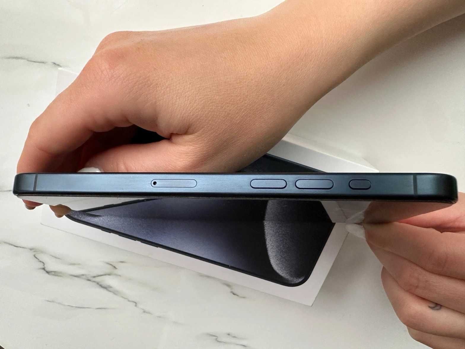 iPhone 15 Pro Max 256 GB NOVO