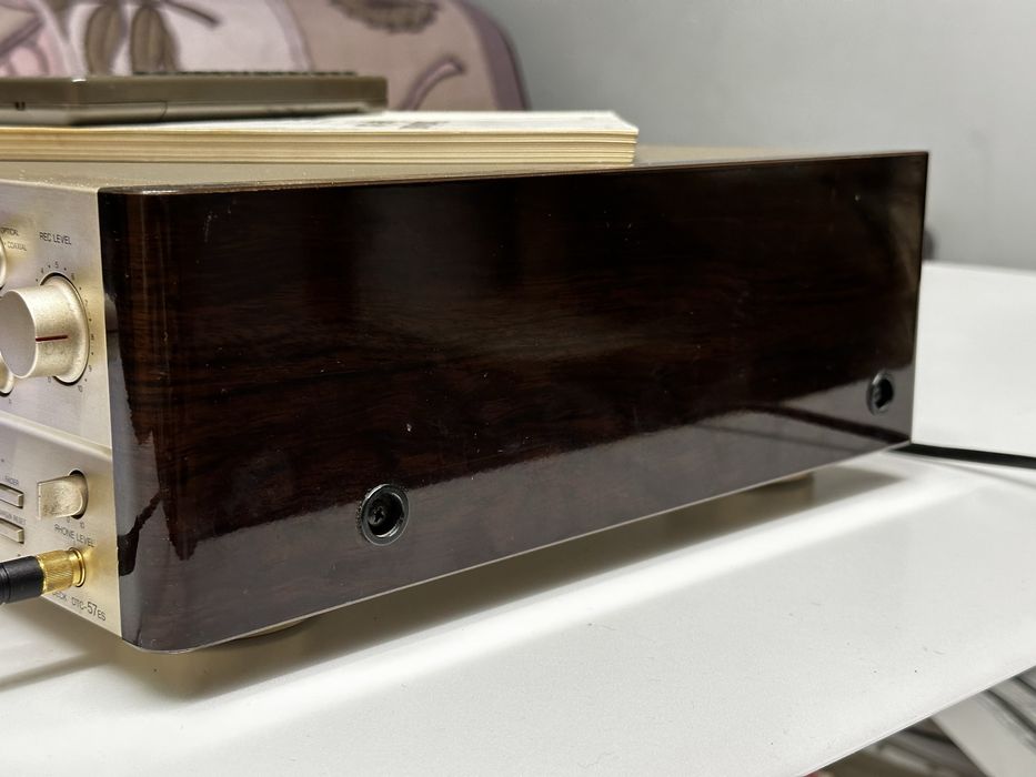 Magnetofon cyfrowy  DAT SONY DTC-57ES