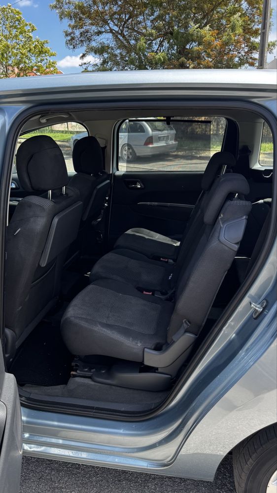 Peugeot 5008 1.6HDi Exclusive 7 lugares