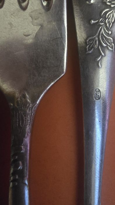 Набор мельхиоровых вилок , винтажные.