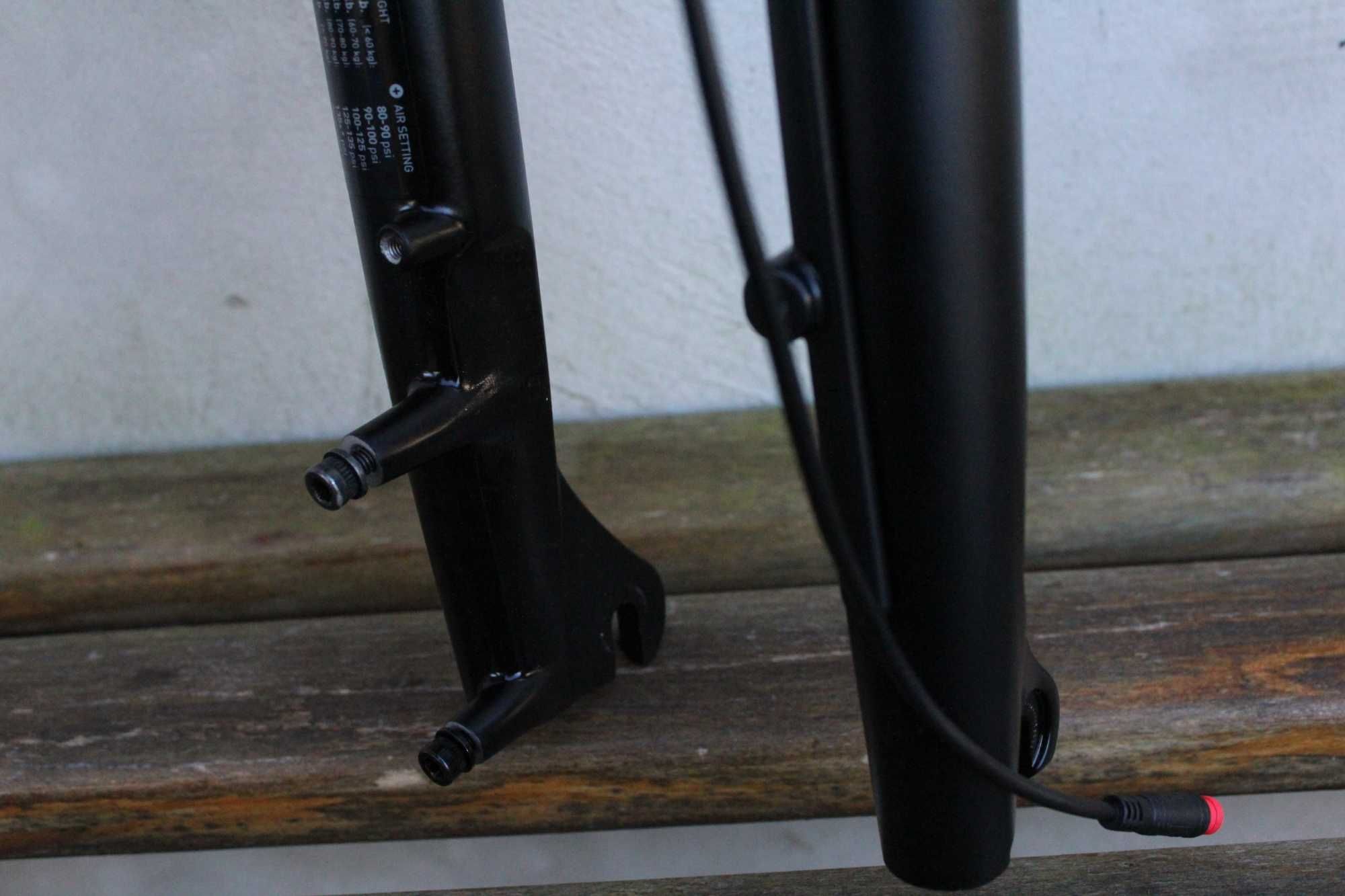1. Amortyzator Rock Shox Paragon Gold RL 700C