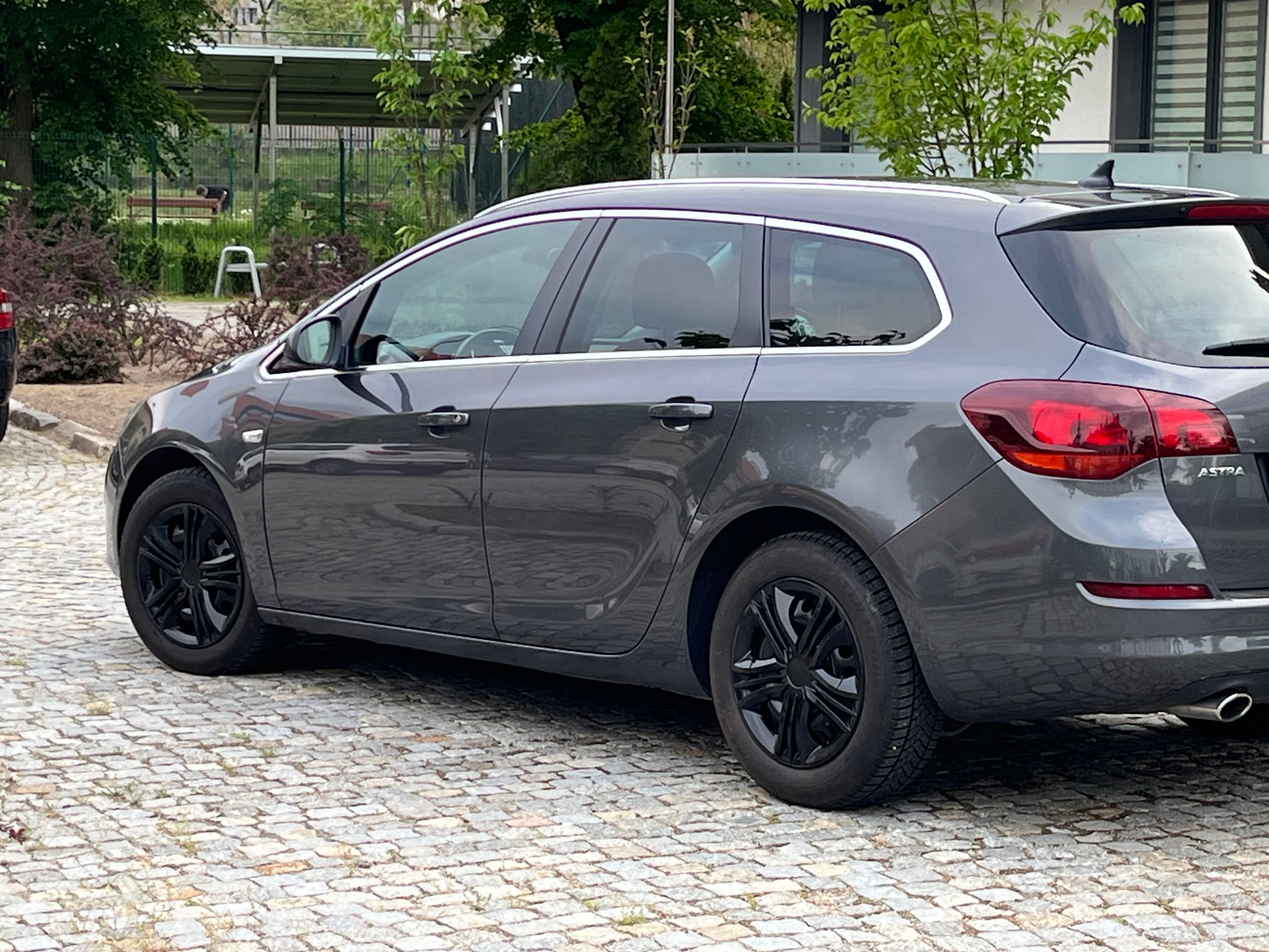 Opel Astra j 2,0  dizel automat  bi xenon